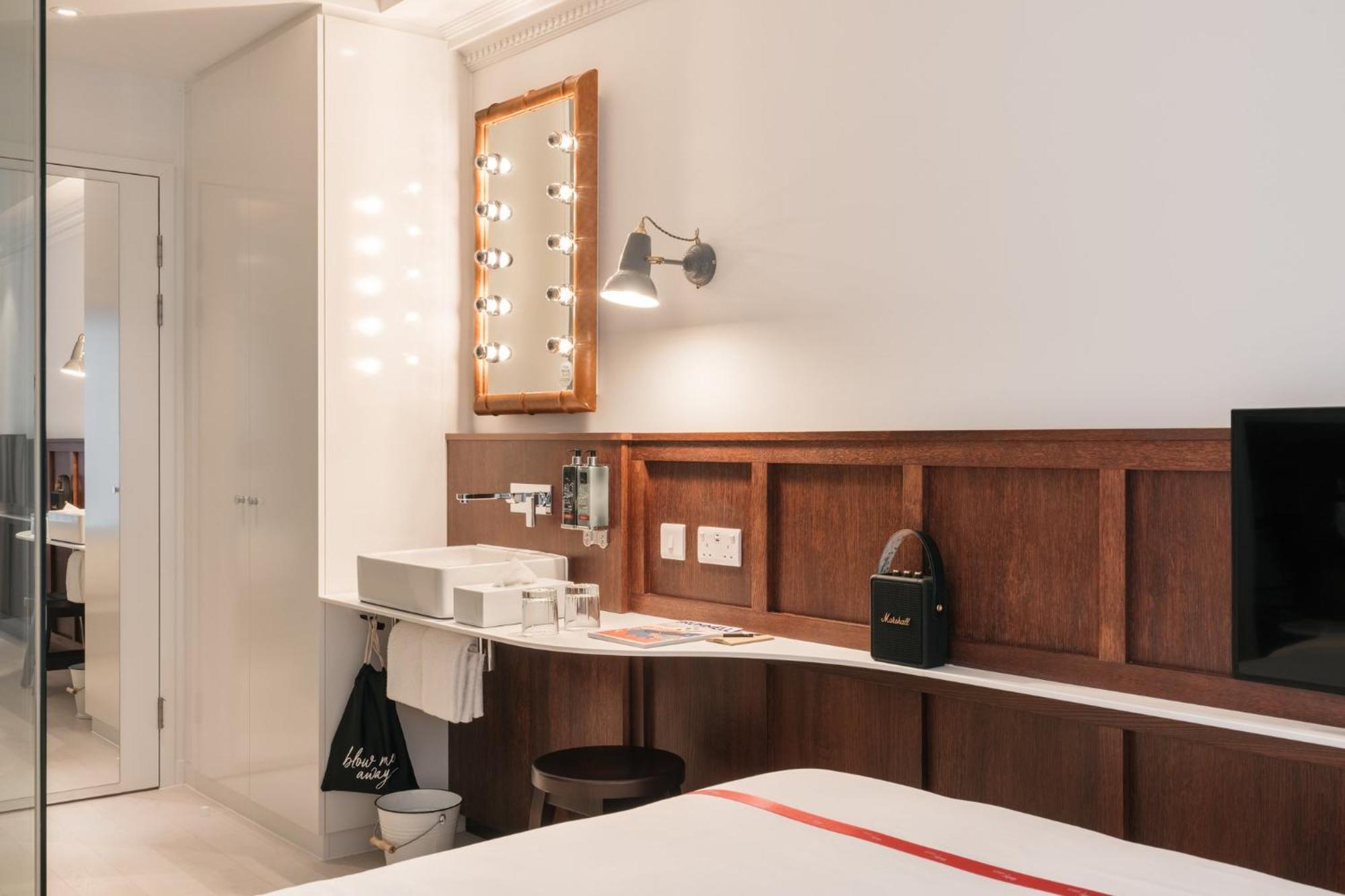 Ruby Stella Hotel Лондон Экстерьер фото